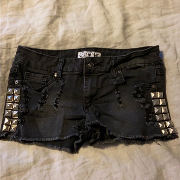 Hot topic shorts size 5 - Picture 1 of 3